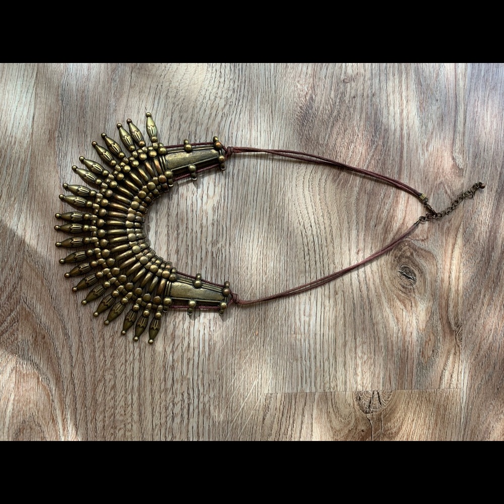 Statement necklace